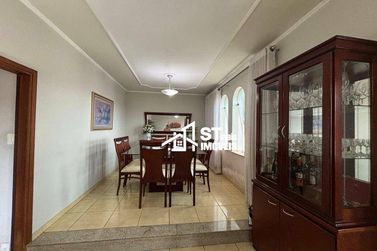 Casa &agrave; venda - 216m&sup2; - Jardim Nova Andradas