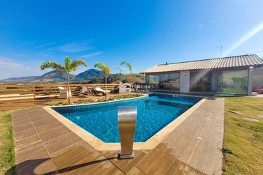 Ch&aacute;cara &agrave; venda - 302m&sup2; - Palestrina