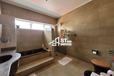 Casa &agrave; venda - 334m&sup2; - Centro