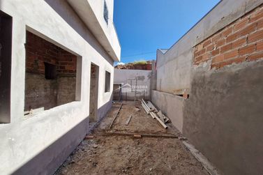Casa &agrave; venda - 70m&sup2; - Jardim Heloisa