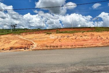 Terreno &agrave; venda - 3000m&sup2; - Trade Park
