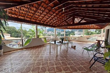 Sobrado &agrave; venda - 286m&sup2; - Pirapitinga