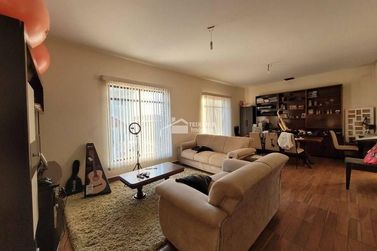 Casa &agrave; venda - 247m&sup2; - Jardim Panorama
