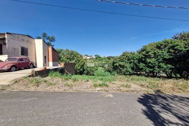 Terreno &agrave; venda - 200m&sup2; - Jardim Portal da Mantiqueira