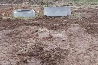 Terreno &agrave; venda - 2215m&sup2; - Zona Rural