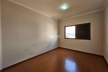 Apartamento &agrave; venda - 164m&sup2; - Centro