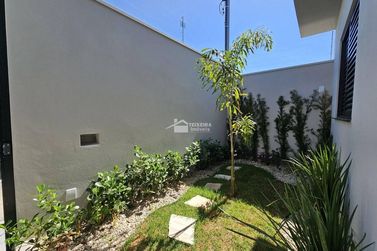 Casa &agrave; venda - 200m&sup2; - Jardim Mirante