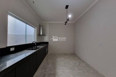 Sobrado &agrave; venda - 152m&sup2; - Jardim Portal da Mantiqueira