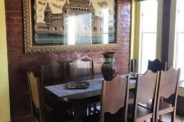 Casa &agrave; venda - 180m&sup2; - Jardim Mantiqueira II