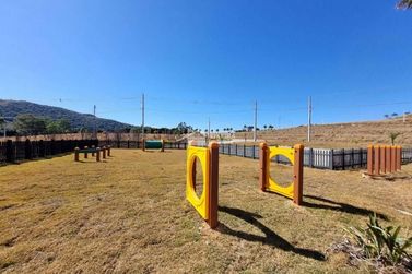 Terreno &agrave; venda - 1000m&sup2; - Quinta das Flores