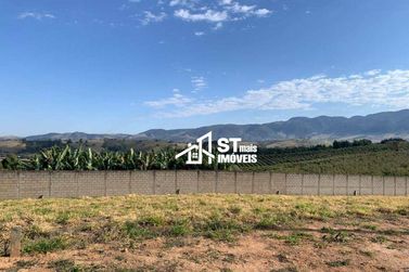 Terreno &agrave; venda - 300m&sup2; - Condominio Village