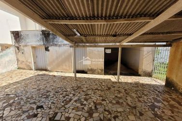 Casa &agrave; venda - 283m&sup2; - Centro