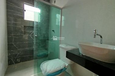 Sobrado &agrave; venda - 100m&sup2; - Jardim Portal da Mantiqueira