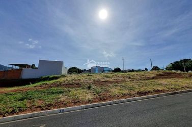 Terreno &agrave; venda - 661m&sup2; - Jardim Lima