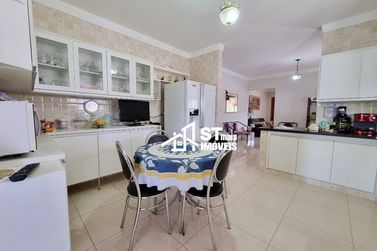 Casa &agrave; venda - 500m&sup2; - Centro