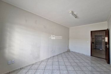 Casa &agrave; venda - 200m&sup2; - Jardim Rio Negro