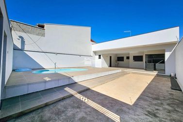 Casa &agrave; venda - 100m&sup2; - Santo Ant&ocirc;nio de Lisboa