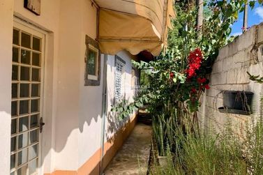 Ch&aacute;cara &agrave; venda - 90m&sup2; - Zona Rural