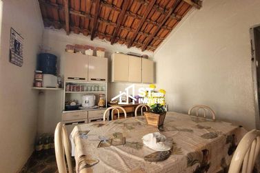 Casa &agrave; venda - Centro