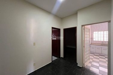 Apartamento para alugar - 123m&sup2; - Centro