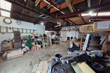 Sala Comercial &agrave; venda - 218m&sup2; - Centro