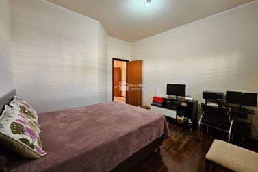 Casa &agrave; venda - 300m&sup2; - Jardim Bela Vista