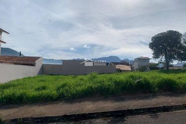 Terreno &agrave; venda - 300m&sup2; - Jardim It&aacute;lia