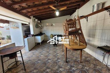 Casa &agrave; venda - 180m&sup2; - Jardim Alvorada