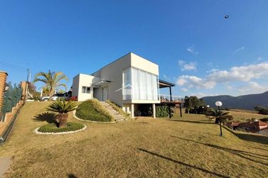 Casa &agrave; venda - 300m&sup2; - Condom&iacute;nio Mantiqueira