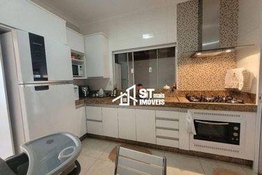 Casa &agrave; venda - 150m&sup2; - Jardim Mirante