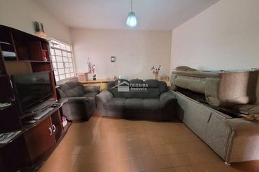 Casa &agrave; venda - 92m&sup2; - Centro