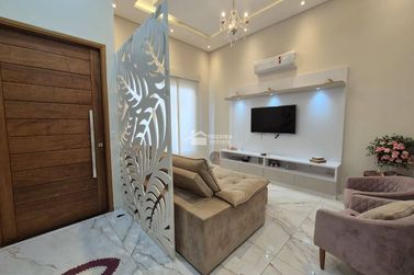 Casa &agrave; venda - 203m&sup2; - Jardim Mantiqueira II