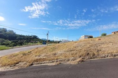 Terreno &agrave; venda - 200m&sup2; - Veredas da Serra