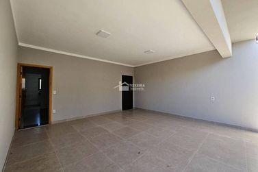 Casa &agrave; venda - 200m&sup2; - Jardim Mirante