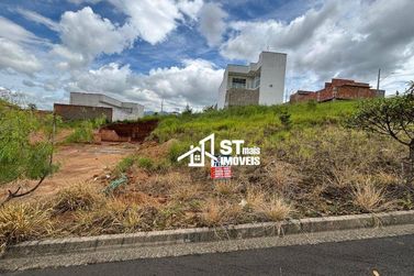 Terreno &agrave; venda - 160m&sup2; - Jardim Heloisa