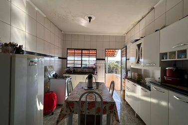 Casa &agrave; venda - 100m&sup2; - Leandro Previato