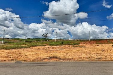 Terreno &agrave; venda - 3000m&sup2; - Trade Park