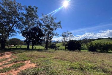 Terreno &agrave; venda - 20000m&sup2; - Zona Rural