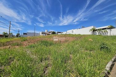 Terreno &agrave; venda - 200m&sup2; - Jardim Mirante