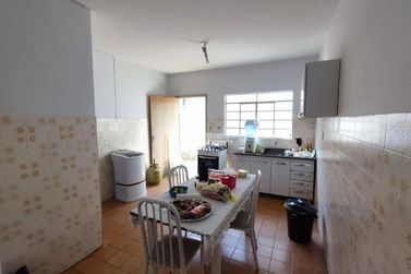 Casa &agrave; venda - 140m&sup2; - Vila Buzato