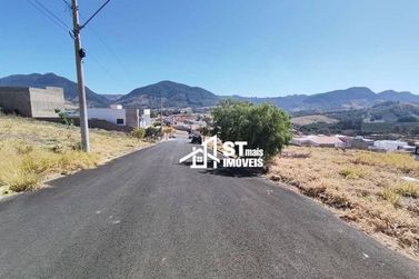 Terreno &agrave; venda - 300m&sup2; - Veredas da Serra