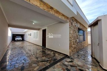 Casa &agrave; venda - 265m&sup2; - Portal do Sol