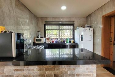 S&iacute;tio &agrave; venda - 600m&sup2; - Zona Rural