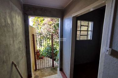 Casa &agrave; venda - 65m&sup2; - Centro