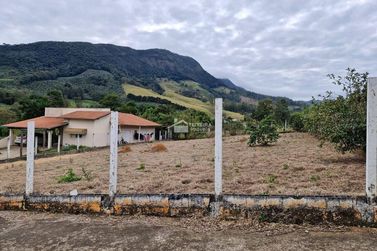 Terreno &agrave; venda - 1177m&sup2; - Residencial Para&iacute;so