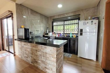 S&iacute;tio &agrave; venda - 600m&sup2; - Zona Rural