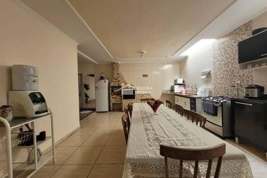 Casa &agrave; venda - 340m&sup2; - Centro
