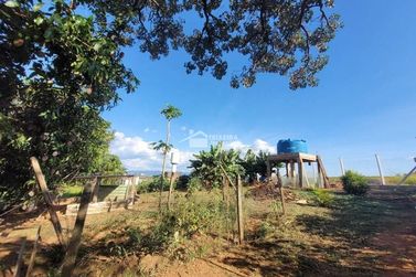 Ch&aacute;cara &agrave; venda - 50m&sup2; - Centro