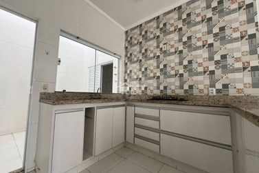 Apartamento para alugar - 64m&sup2; - Jardim Primavera