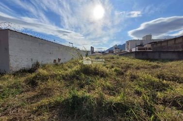 Terreno &agrave; venda - 361m&sup2; - Vila Mosconi